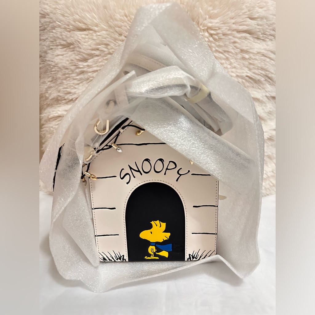 Kate Spade X Peanuts 3d Dog House Crossbody